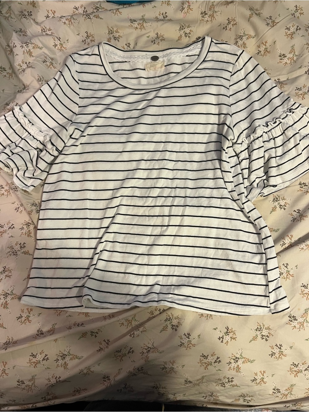 black and white stripes blouse !!